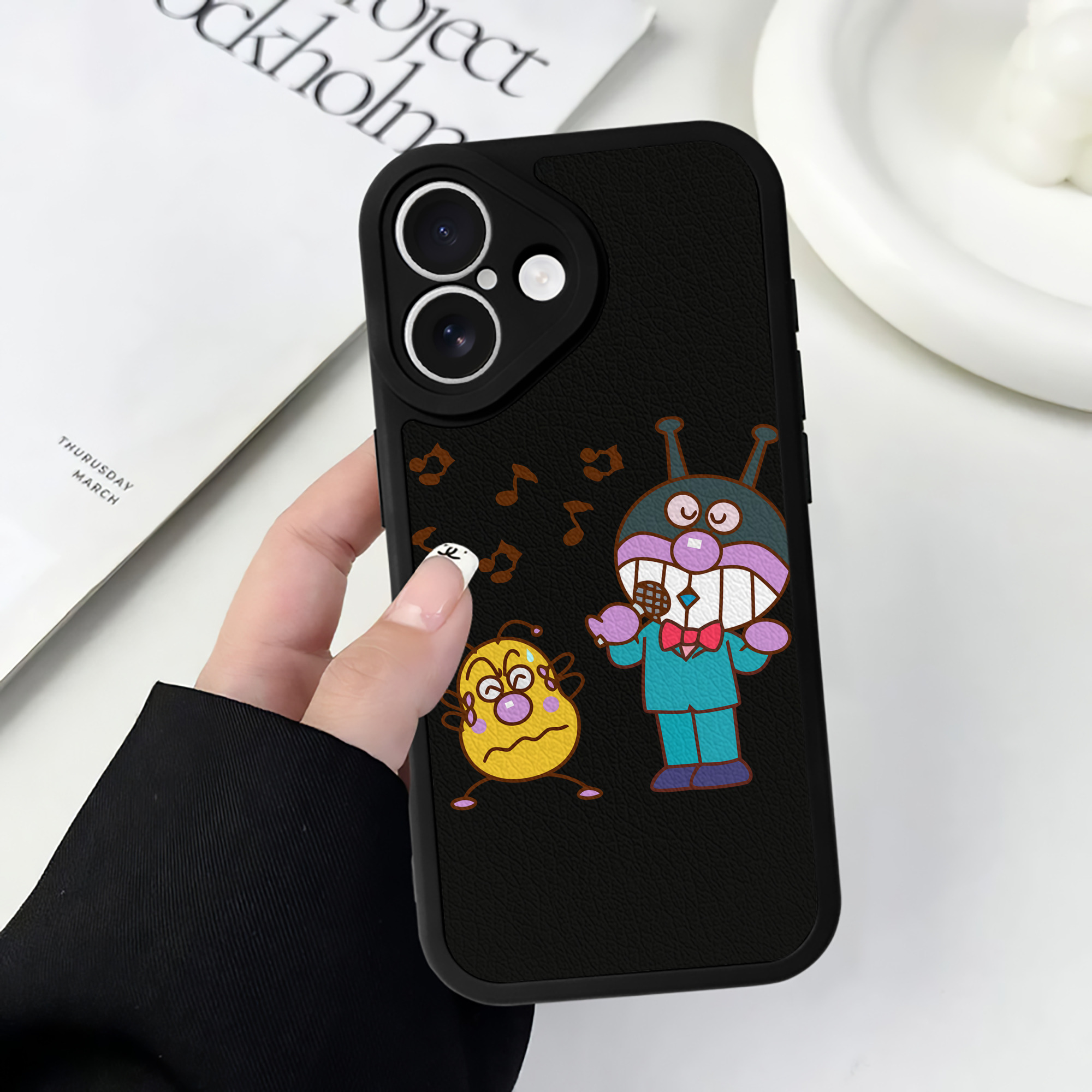（画像用） アンパンマン Anpanman 【iPhone 16シリーズ対応】シリコンスマホケース（レザー調） 材質：シリコン